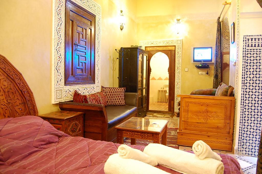 Riad Benchekroun Мекнес Номер фото