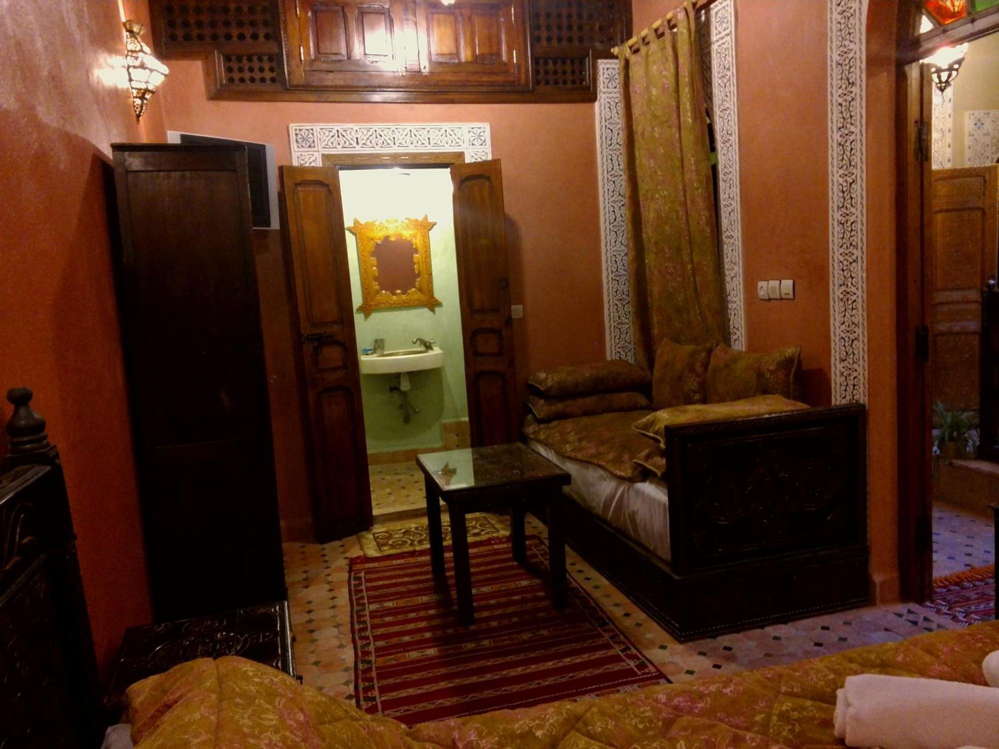 Riad Benchekroun Мекнес Номер фото