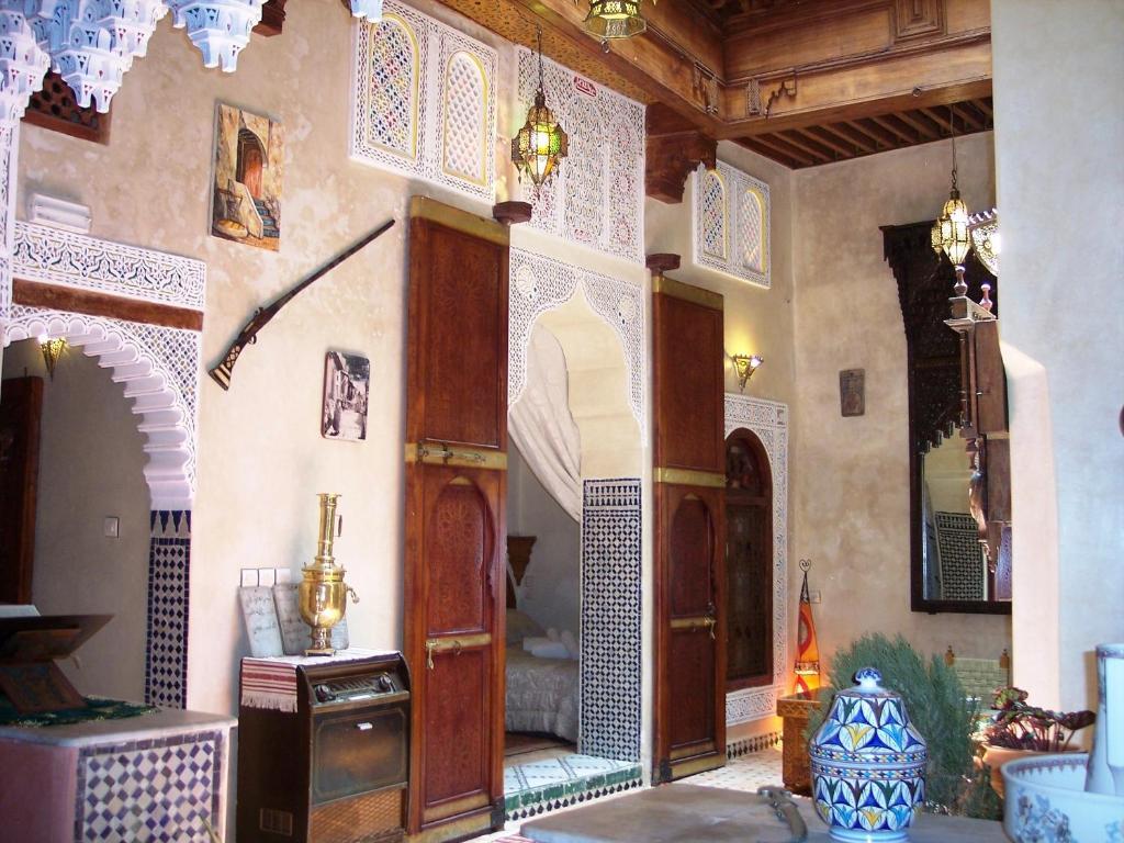 Riad Benchekroun Мекнес Номер фото
